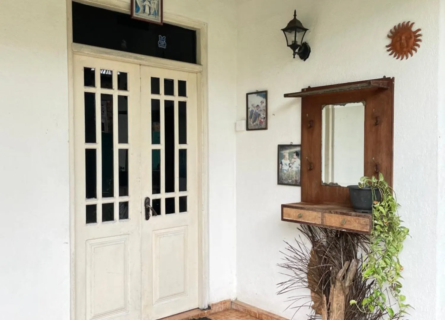 Dewceylon Hostel Negombo Sri Lanka
